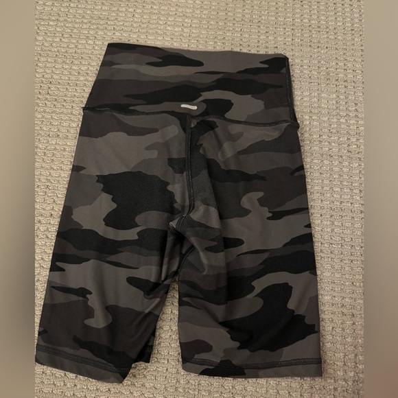 Aerie Biker Camo Shorts - Picture 5 of 6